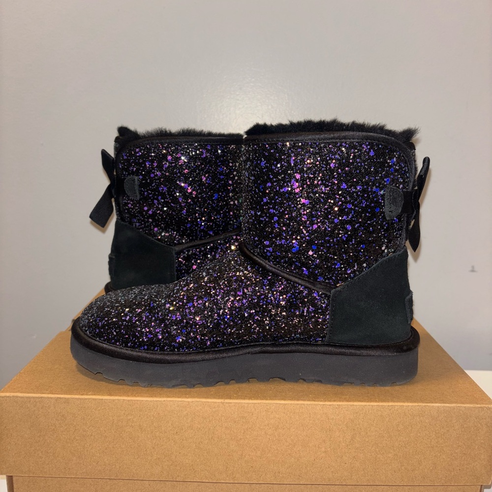 UGG Classic Mini Bow Cosmos size 6